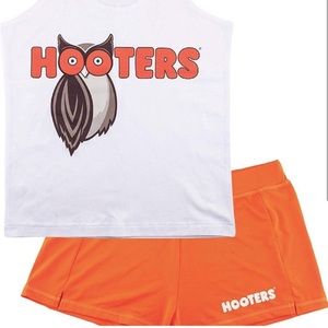 Hooters uniform